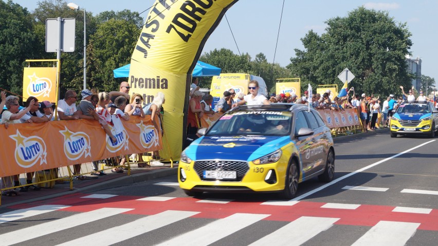 Tour de Pologne 2017 w Jastrzębiu. Kolarze mkną przed siebie