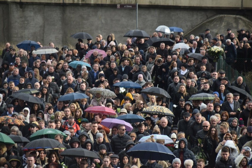 W pogrzebie Mariana Fludra uczestniczyło wielu mieszkańców -...