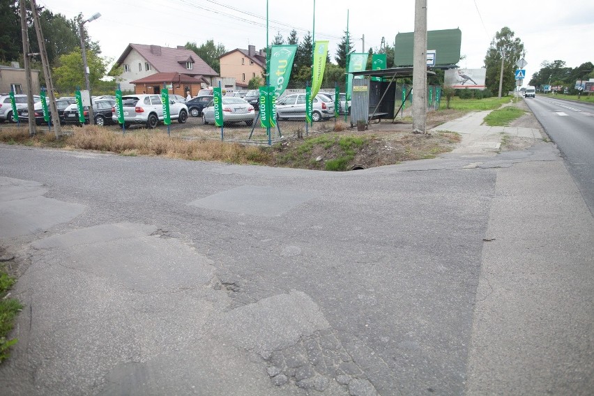 Romanowska doczeka się nowego asfaltu. Koniec remontu w 2015 r. [ZDJĘCIA+FILM]