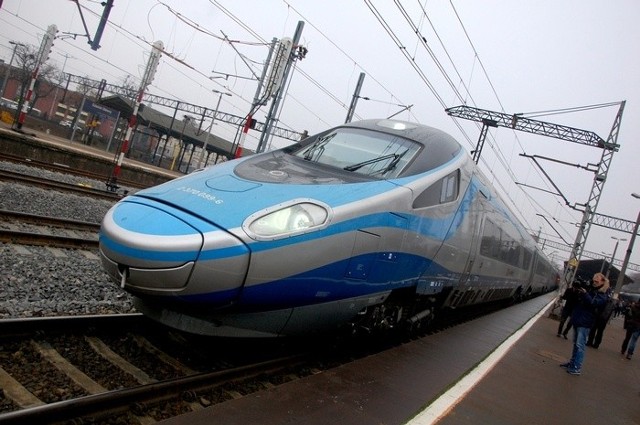 Jechaliśmy Pendolino (zdjęcia, wideo). Poznaj ceny i trasy przejazdu