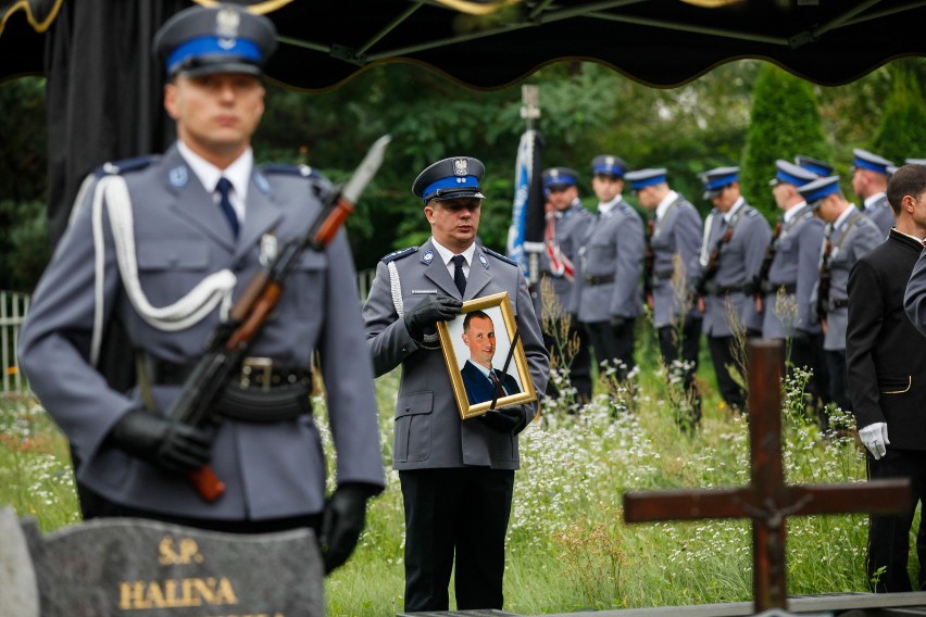 13 września po ponadmiesięcznej ciężkiej chorobie w szpitalu...