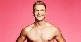 „Love Island. Wyspa miłości 8”. Mateusz Wysocki rozpali serca wyspiarek! Przystojny trener zmiecie konkurencję?