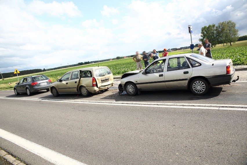 Zderzenie w Drwęczy -  uszkodzone trzy samochody (ZDJĘCIA)