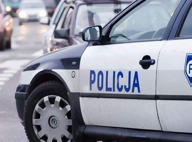 Policja wyjaśnia okoliczności wypadku, do jakiego doszło w jednym z zakładów pracy w gminie Lubiewo