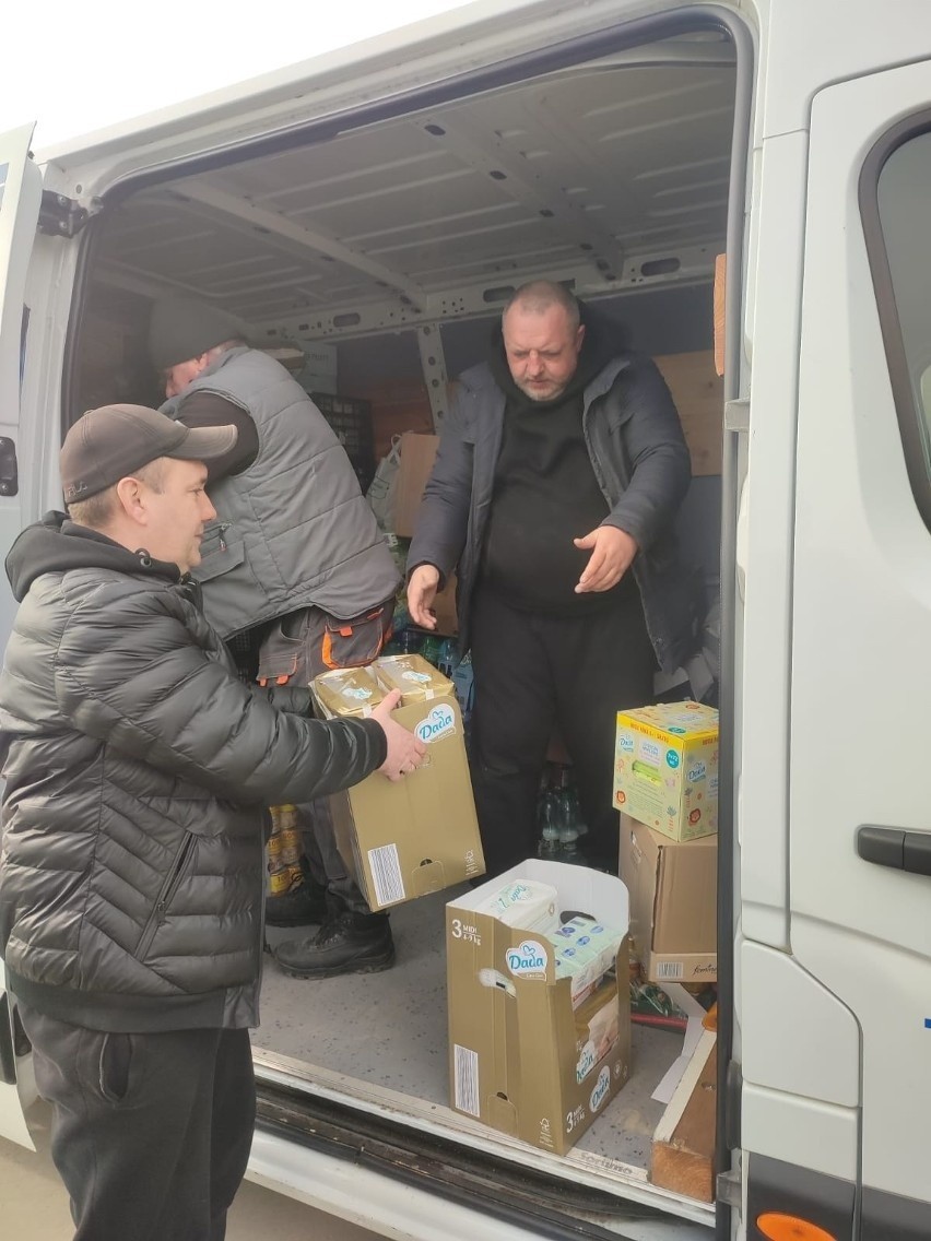Ruszyła akcja Paczka dla Ukrainy. Caritas Diecezji Kieleckiej zachęca do pomocy. Zobaczcie jak powinna być przygotowana paczka