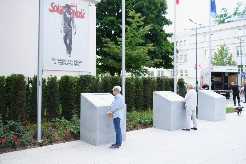 Pomnik "Solidarności" w Warszawie odsłonięty 4.06.2021