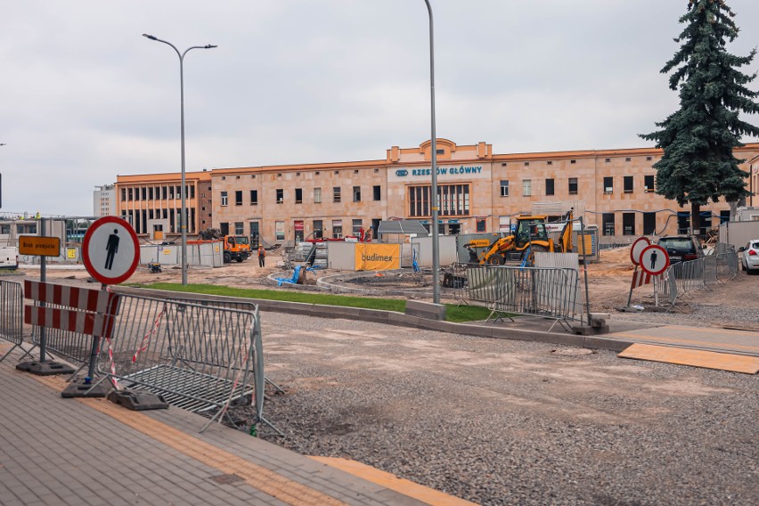 Budowa Rzeszowskiego Centrum Komunikacyjnego potrwa dłużej [ZDJĘCIA]
