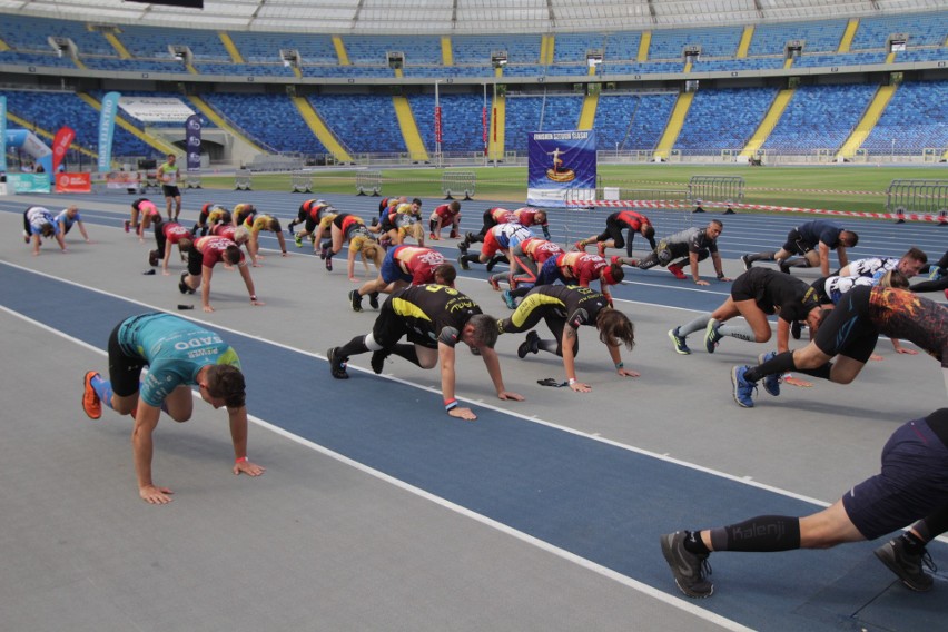 Szturm Śląski - I Bieg z Przeszkodami na Stadionie Śląskim ZDJĘCIA WYNIKI Pokonali 2 tys. schodów 