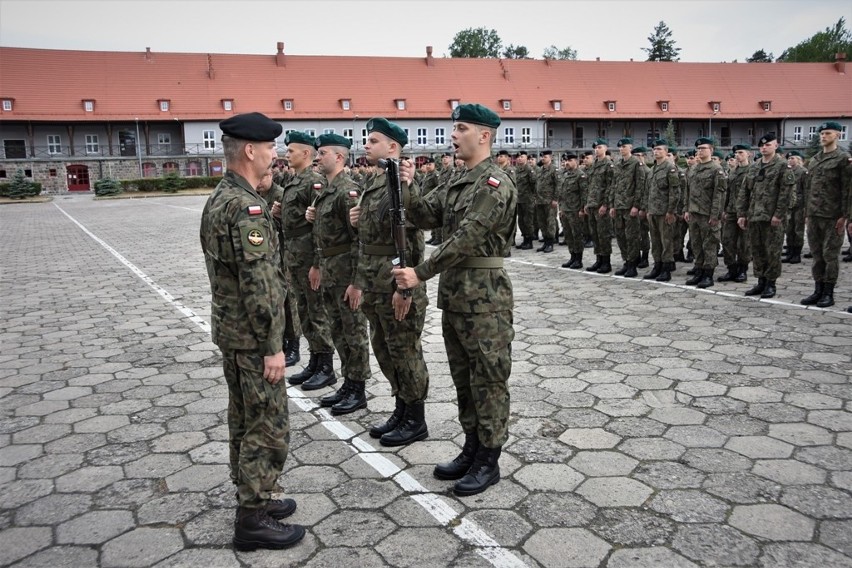 W Centrum Szkolenia Marynarki Wojennej w Ustce ruszyło szkolenie Legii Akademickiej (zdjęcia) 