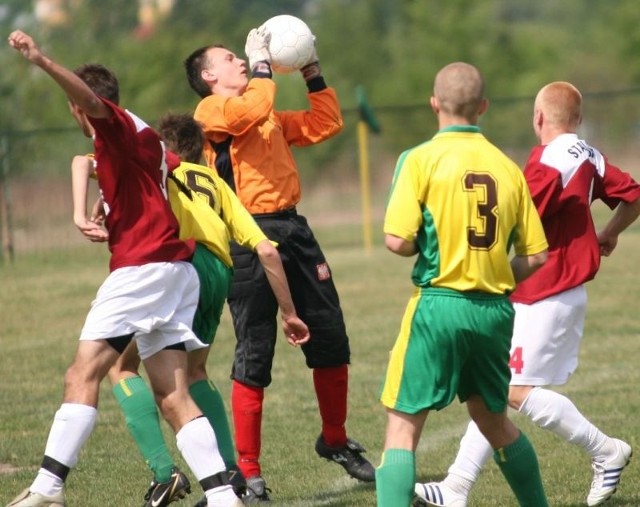 Na boiskach Zwierzyńca swe mecze rozgrywają młodzieżowe drużyny piłkarskie Siarki Tarnobrzeg.