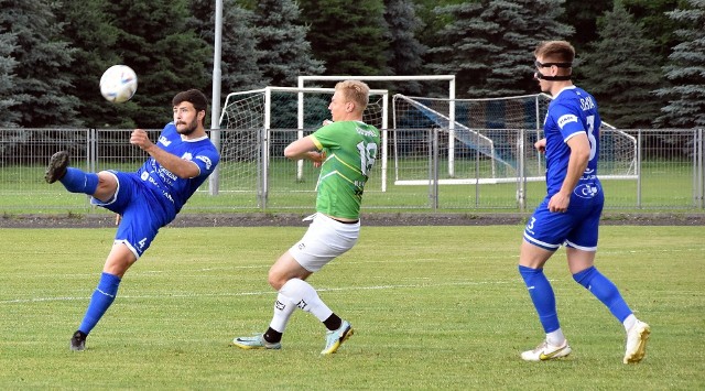 Cosmos Nowotaniec powtórzył wynik z Lechią z ostatniej kolejki ubiegłego sezonu, gdy świętował awans do III ligi.