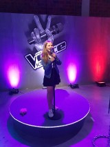 "The Voice Kids" 13.01.2018. Odcinek 5 w TVP 2. Zobaczymy mieszkankę Malborka, Julkę Jasińską [godziny emisji, zasady programu, zdjęcia]