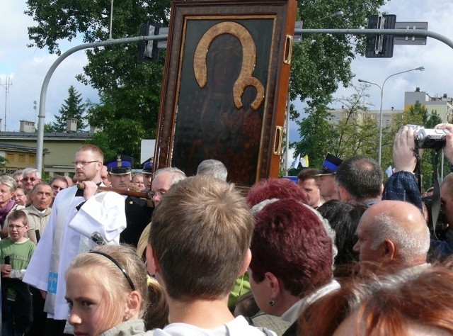 Powitanie obrazu na ulicy Staszica.