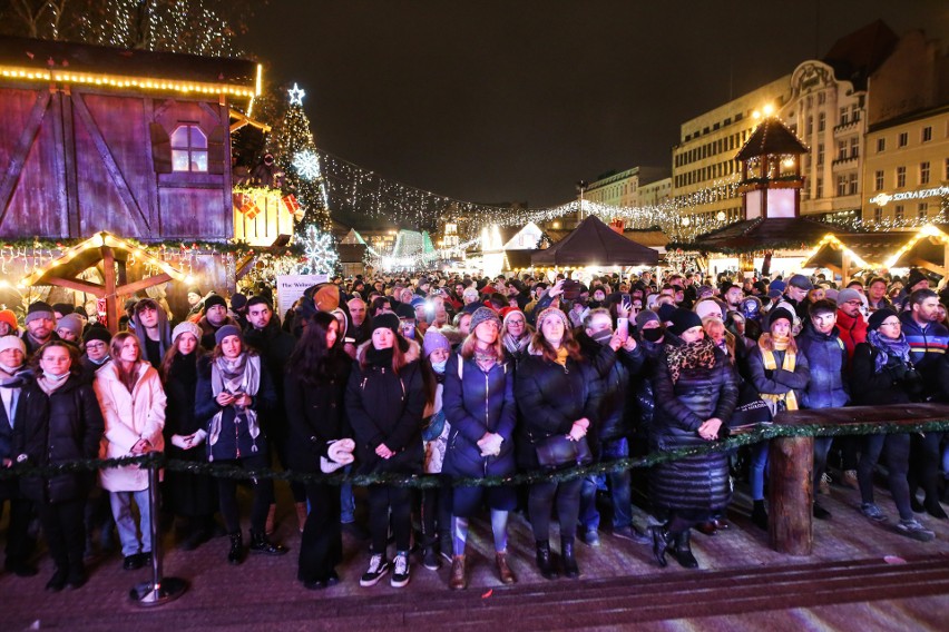 W sobotę, 18 grudnia tłum poznaniaków odśpiewał "Cichą noc"...