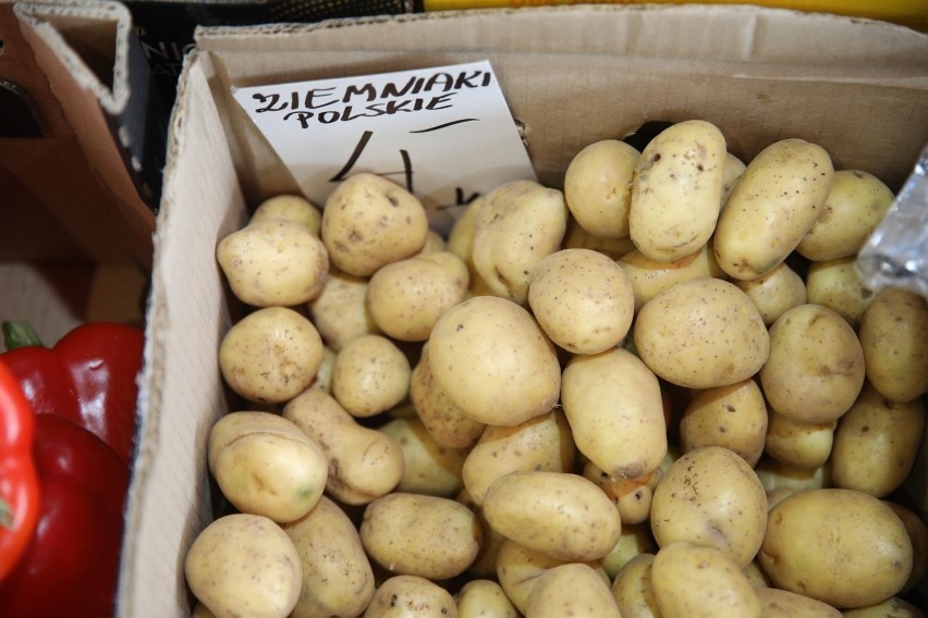 ziemniaki 0,70-0,90 zł/kg (40-67 gr)...
