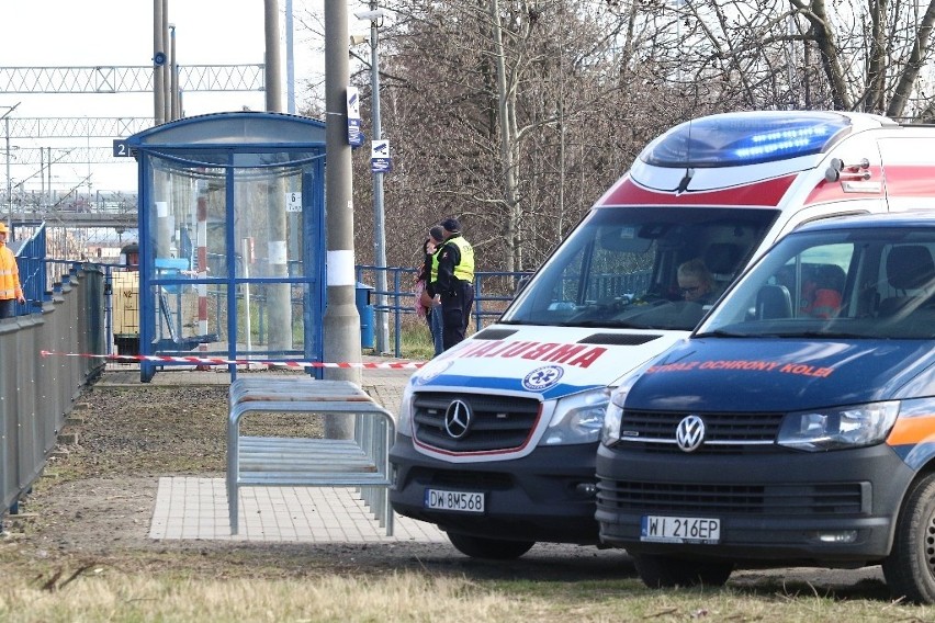 Śmiertelny wypadek na przejeździe kolejowym we Wrocławiu 