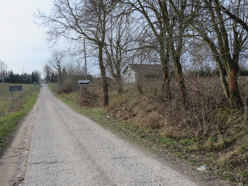 Wąska droga w Sąborzu - inwestor chce ją dostosować do...