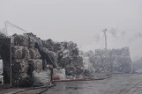Wielki pożar śmieci w Żorach. Sprawcy nie ustalono, ale cztery osoby zasiadły na ławie oskarżonych za sprowadzenie tysięcy ton śmieci