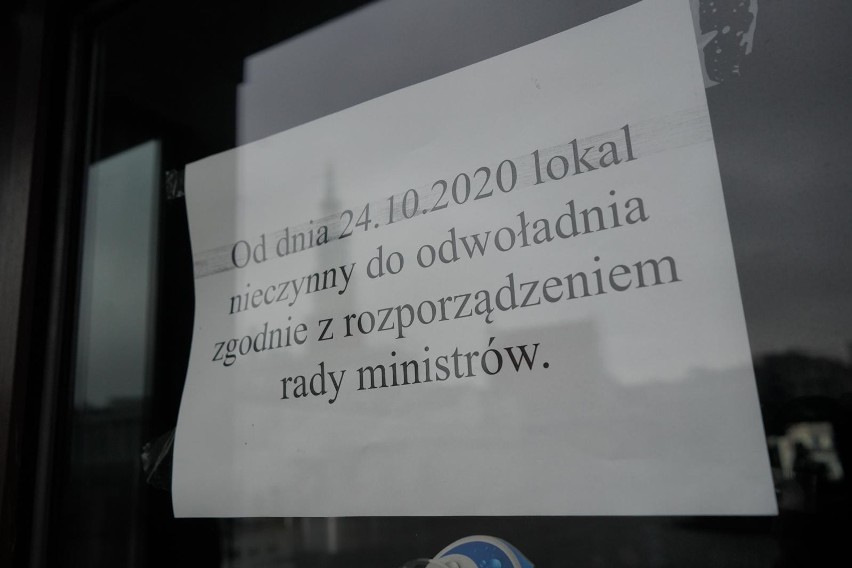 Lokale gastronomiczne od końca października pozostają...