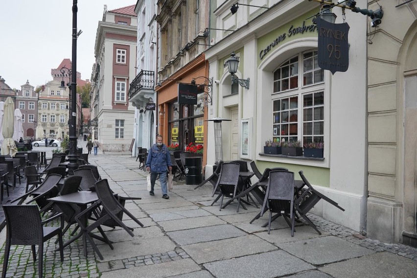 Lokale gastronomiczne od końca października pozostają...