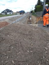 Mieszkańcy mają uwagi do przebudowy drogi w Wilkowie, gmina Bodzentyn. Trudno będzie wjechać na posesję 