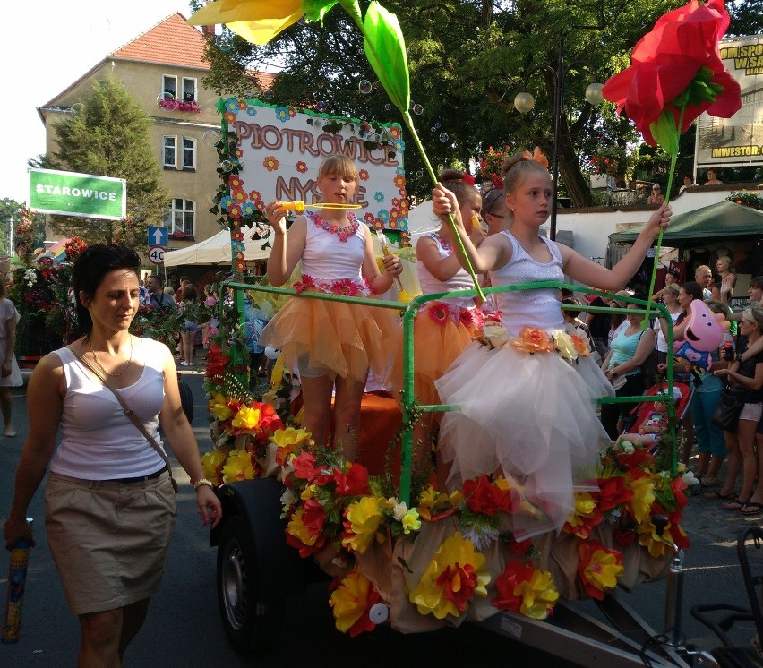 43. otmuchowskie Lato Kwiatów wystartowało. Kolorowy...