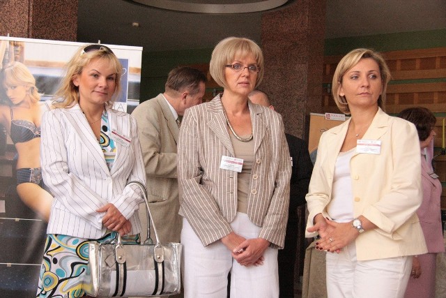 Osiem firm zdecydowało w 2008 roku założyć klaster bielizny. Na zdjęciu od lewej: Edyta Skutnicka (AXAMI), Małgorzata Zacharkiewicz (MAT) i Kinga Lesisz (KINGA).