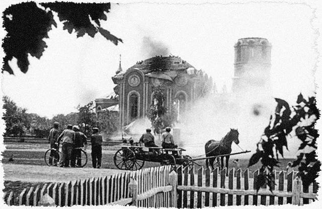 Burzenie jednej z cerkwi na Chełmszczyźnie lub Podlasiu w dwudziestoleciu międzywojennym