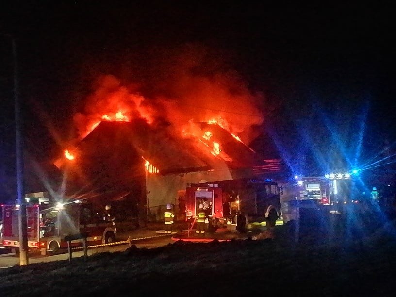 Nocny pożar domu w Lanckoronie