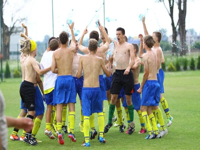 W tej imprezie dla 16-latków triumfowała drużyna MOSiR Odra Opole, która końcowy triumf zapewniła sobie po serii rzutów karnych