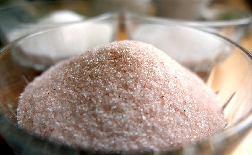 Sól to podstawowy składnik spożywczy w naszych domach. Jeden...