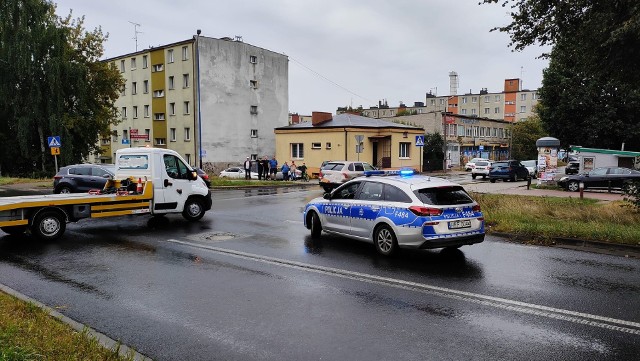 Zderzenie dwóch samochodów na Brzeźnickiej w Radomsku