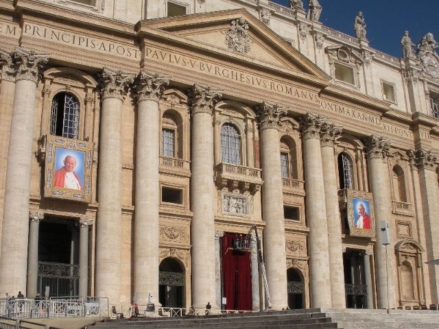 W Watykanie trwają ostatnie przygotowania do kanonizacji Jana Pawła II i Jana XXIII.