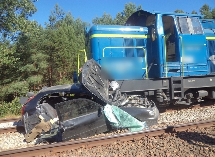 Grabarka: Wypadek na przejeździe kolejowym. Cztery osoby nie żyją (zdjęcia, wideo)