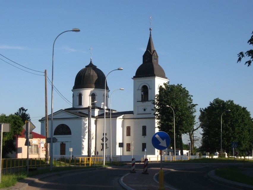 15. Zabłudów			

Powierzchnia: 14,3
Liczba ludności: 2476