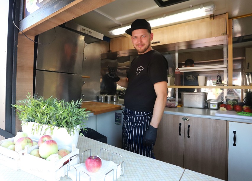 Jabłkowy Food Truck gościł w Warce. Było mnóstwo przysmaków