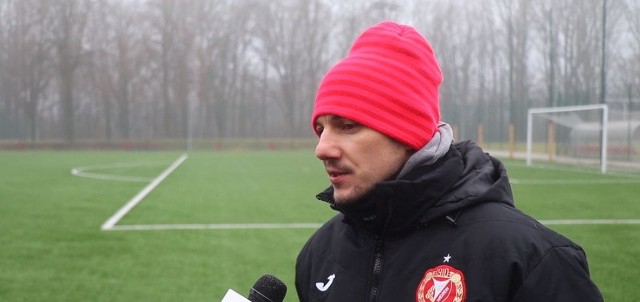 Trener rezerw Widzewa Jakub Grzeszczakowski przywiązuje dużą wagę do występów swojej drużyny w Pucharze Polski