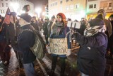 Strajk kobiet w Opolu. Opolanki protestowały przeciwko zaostrzeniu prawa aborcyjnego [zdjęcia, wideo]