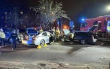 Wypadek na Mieszka I w Białymstoku. Poszkodowany kierowca przewoził w samochodzie papierosy pochodzące z przemytu
