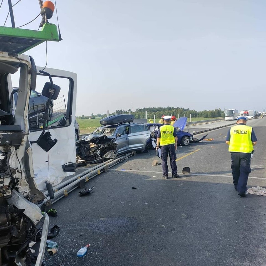 Wypadek lawety na autostradzie A1 w województwie łódzkim.