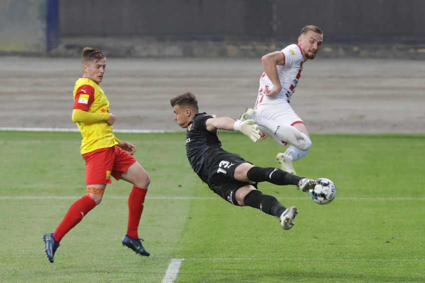 Korona Kielce zremisowała z Resovią 1:1. Dobrze bronił...