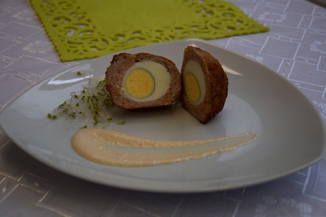 Przepis na mięsne kotleciki z jajkiem od Centrum Edukacji Zawodowej w Chodzieży