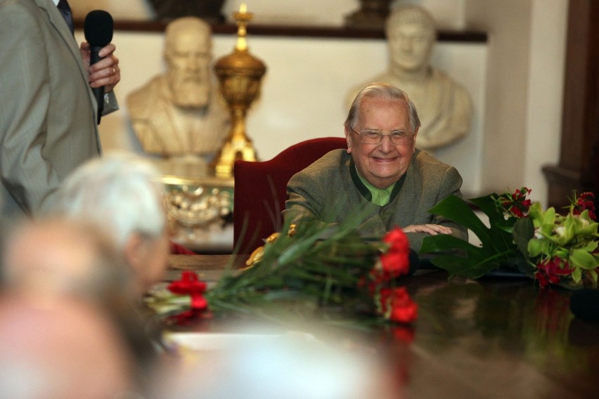 Kariera prawdziwego Rzymianina: profesor Aleksander Krawczuk skończył 91 lat