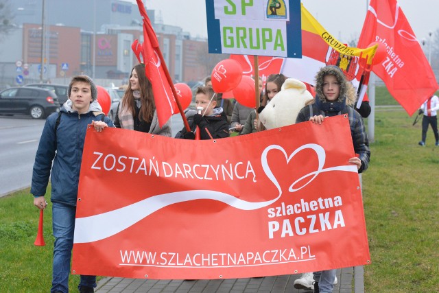 Marsz wolontariuszy "Szlachetnej paczki" przeszedł w sobotę ulicami centrum Grudziądza. Poprzedni marsz "Szlachetnej paczki" w  Grudziądzu