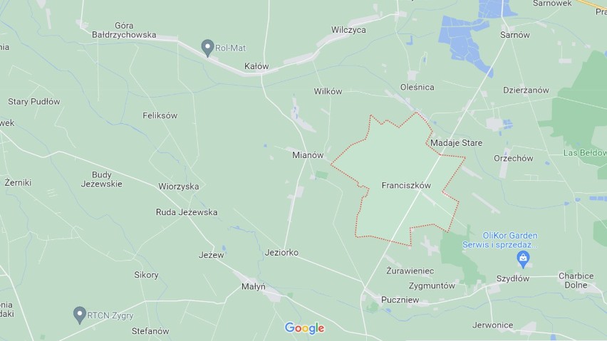 Wieś należy do gminy Lutomiersk.