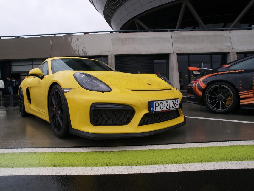 Porsche Cayman GT4 okrążyło Północną Pętlę Nürburgringu w 7...