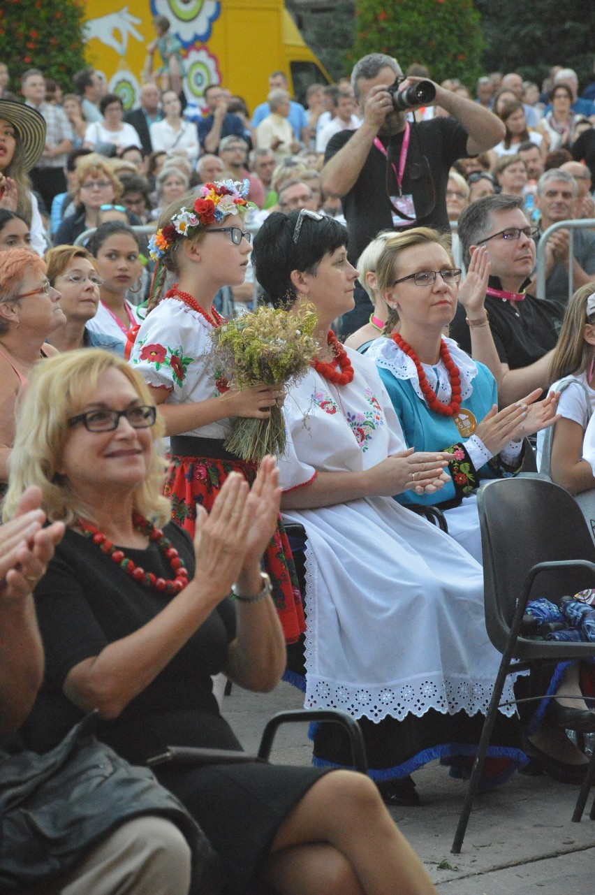 Śpiew i taniec wypełniły miasto. Festiwal udał się na piątkę!