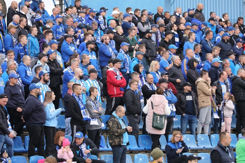 2.10.2022 r. Kibice na meczu Ruch Chorzów - Sandecja Nowy...