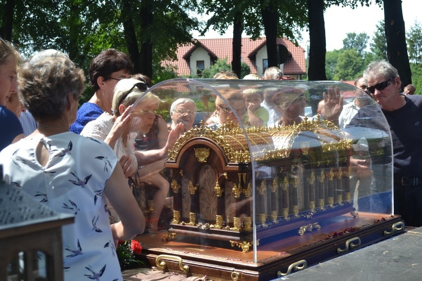 Światowe Dni Młodzieży: relikwie św. Teresy od Dzieciatka Jezus w Jaworznie [ZDJĘCIA]