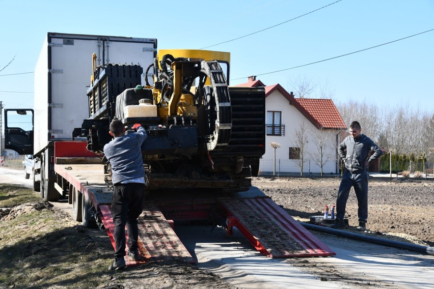 Trwa budowa kanalizacji w Słupi w gminie Pacanów. Skorzysta 500 mieszkańców. Zobaczcie zdjęcia